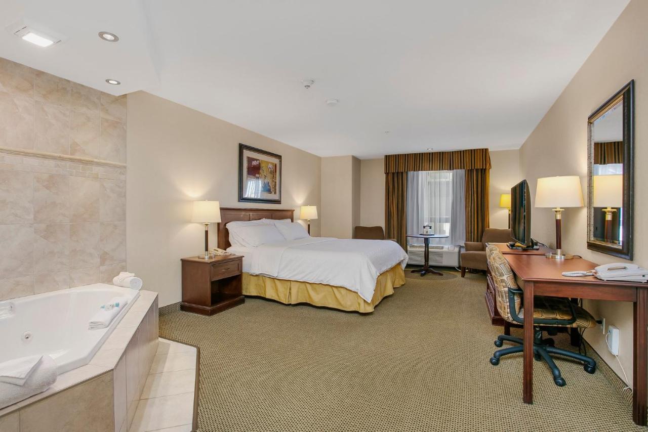 Holiday Inn Express Hotel & Suites - Slave Lake By Ihg Εξωτερικό φωτογραφία